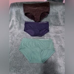 3 pair Hiphugger Victoria's Secret Underwear Save on shipping! Size Small
